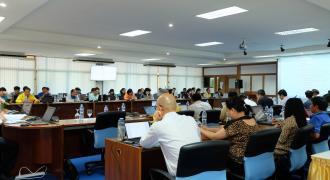 ประชุมคณบดีและคณะกรรมการบริหารงานบุคคลมหาวิทยาลัย ณ วิทยาเขตสุราษฎร์ธานี