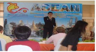 นักศึกษาสาขาวิชาภาษาต่างประเทศคว้ารางวัลการพูดระดับอาเซียน