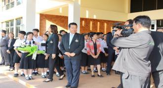 รัฐมนตรีกระทรวงวิทยาศาสตร์ฯมอบนโยบายการดำเนินโครงการห้องเรียนวิทยาศาสตร์ฯ ให้กับ มอ.ว.สุราษฎร์ฯ และ ม.อ.สุราษฎร์ฯ