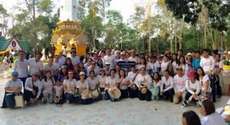 ประเพณีแห่ผ้าห่มพระธาตุศรีสุราษฎร์ แลธรรมชาติเขาท่าเพชร ประจำปี 2559