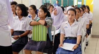 บรรยากาศการสอบสัมภาษณ์นักเรียน ในโครงการ ตั้งใจดีมีที่เรียน รอบที่ 3 ปีการศึกษา 2559