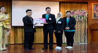 นักศึกษาคว้ารางวัลชนะเลิศประเภทการนำเสนอรายการนำเที่ยว ประเภททีม