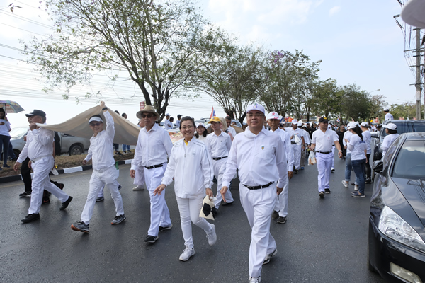 ม.อ. เมืองคนดี ร่วมสืบสานประเพณี “แห่ผ้าห่มพระธาตุศรีสุราษฎร์ แลธรรมชาติเขาท่าเพชร”