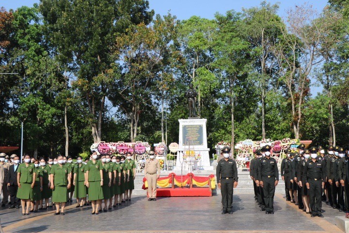 ม.อ.สุราษฎร์ธานี ร่วมกิจกรรมวางพวงมาลา วันวิภาวดีรังสิตรำลึก ครบรอบ 44 ปี
