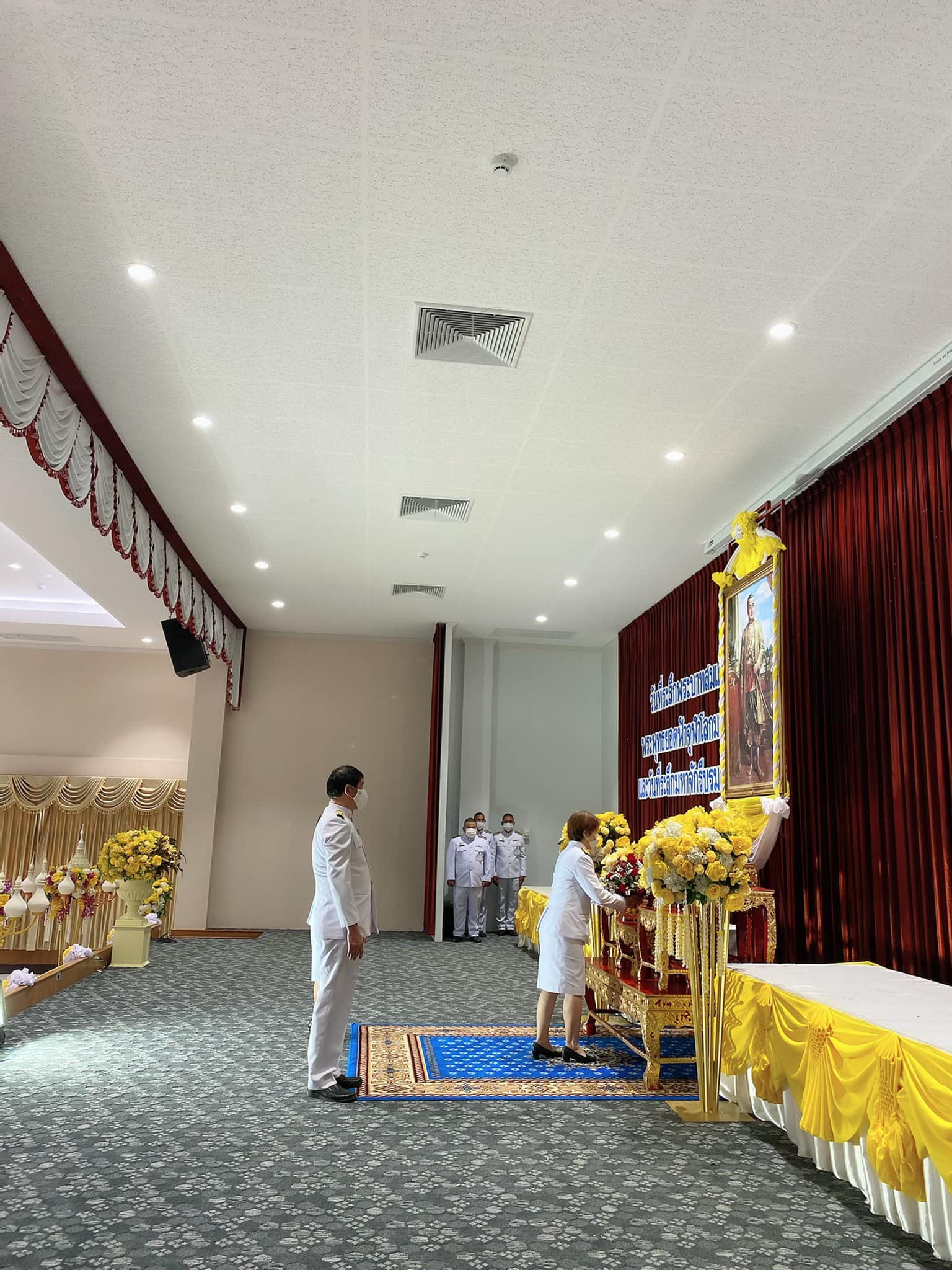 พิธีวางพานพุ่มถวายราชสักการะ “วันที่ระลึกพระบาทสมเด็จพระพุทธยอดฟ้าจุฬาโลกมหาราช และวันที่ระลึกมหาจักรีบรมราชวงศ์”