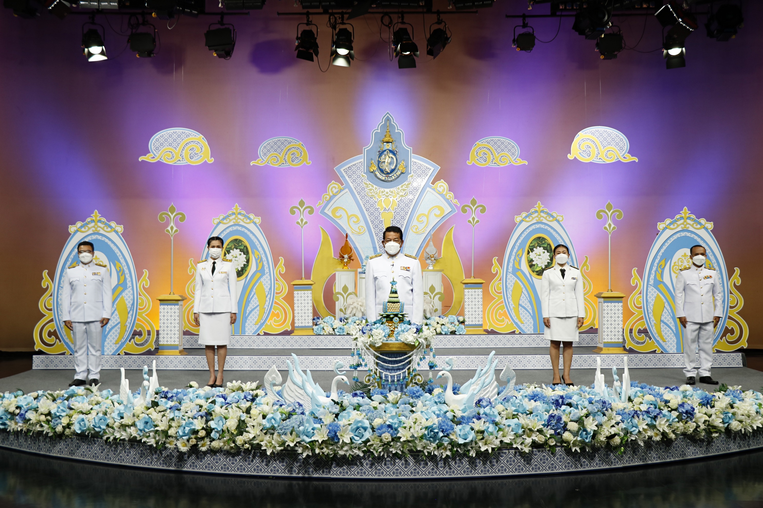 บันทึกเทปโทรทัศน์ถวายพระพรชัยมงคลวันเฉลิมพระชนมพรรษาสมเด็จพระนางเจ้าสิริกิติ์ พระบรมราชินีนาถ พระบรมราชชนนีพันปีหลวง