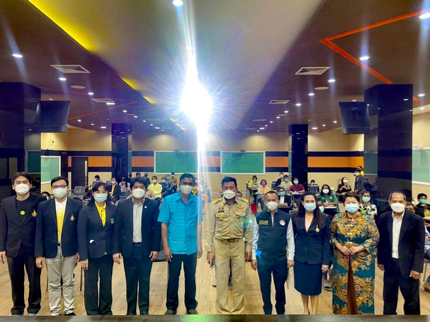 การประชุมหารือทิศทางการขับเคลื่อนการท่องเที่ยวโดยชุมชนจังหวัดสุราษฎร์ธานี